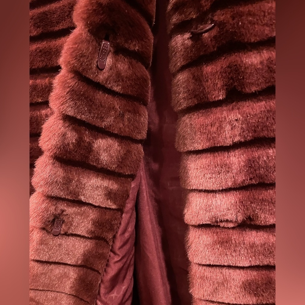EUC Sam Edelman mid length faux fur coat, XS - Picture 4 of 7